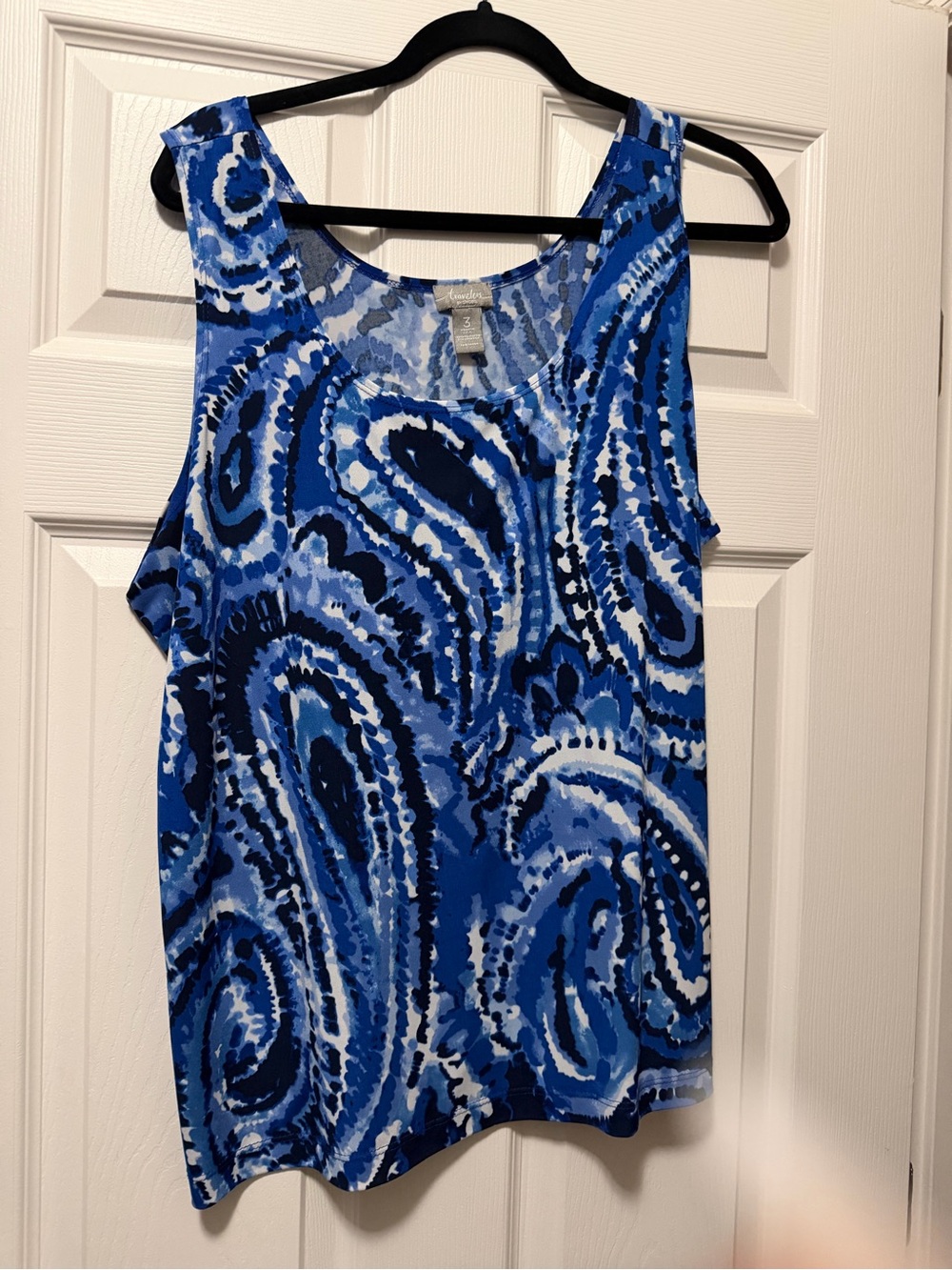 Chicos size 3 Women's Blue Swirl Print Sleeveless Camisole